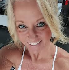 It's that time of year again to vote for your favorite downtown garden 🪴  You have until Thursday, June 12th to vote by hitting the like button