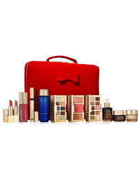 Die nagelschere und hautschere mit spezieller gravur und liebevoller geschenkbox! Buy Estee Lauder 33 Beauty Essentials Set Supreme Online In Taiwan B08lsch4zk