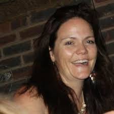 Sandra Mclean's Instagram, Twitter & Facebook