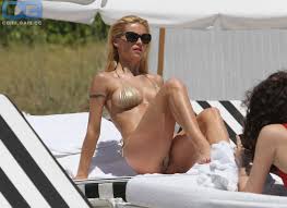 Michelle Hunziker nackt, Nacktbilder, Playboy, Nacktfotos, Fakes, Oben Ohne