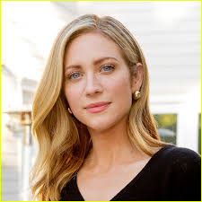 The Hunting Wives' Season 2 Possible Cast: 11 Actors Likely to Return, 5  Stars Who Won't Be Back