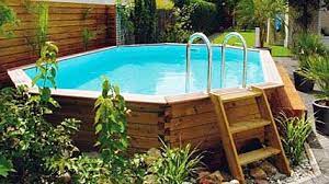 The project replaced an existing pool, with a seasonal pavilion and landscaped pool precinct for 400 swimmers. Rein Ins Nass Swimmingpool Im Garten Living At Home
