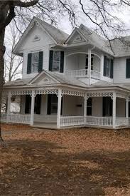 1905 Fixer Upper In Troy North Carolina Captivating Houses Victorian Farmhouse Old Houses Fixer Upper