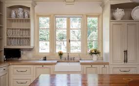 Towels, rugs, and other textiles, can bridge the gap by using several shades of white and off white together. Cream Kitchen Cabinets Design Ideas For Beautiful Kitchens