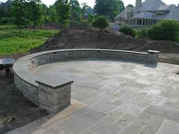 Like Our Patio In Back Of Our House Bluestone Patio Stone Patio Designs Curved Patio
