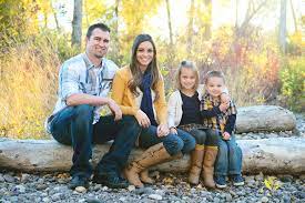 Rexburg Wedding Photographer Family Picture Poses Family Photo Pose Fall Family Portraits