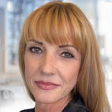 Rita Hayes's Instagram, Twitter & Facebook