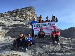 Kinabalu merupakan gunung tertinggi yang termasuk dalam negera malaysia tepatnya di kota kinabalu. Script Async Async Src Pagead2 Googlesyndication Com Pagead Js Adsbygoogle Js Script Script Adsbygoogle Window Adsbygoogle Push Google Ad Client Ca Pub 8298637322134543 Enable Page Level Ads True Script Gunung
