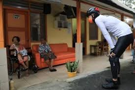 Maybe you would like to learn more about one of these? Puasa Hari Pertama Begini Ngabuburit Gubernur Ganjar