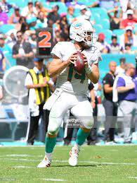 Ryan Fitzpatrick Of The Miami Dolphins In Action Against The Miami Dolphins Dolphins Nfl Dolphins