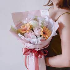 Elegant hand bouquets (22 designs). Fresh Flower Bouquet Kl Pj Delivery Birthday Gifting Surprise