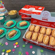 Two scrambled eggs, papas, cheese and your choice of bacon. Bocadillos Oink Madrid Calle Gran Via 22 Centro Restaurant Bewertungen Telefonnummer Tripadvisor