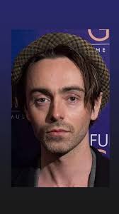 I felt the pain in Osferth in this scene. He looks Alfred square in the  eyes but fixes his eyes away from Edward. Top notch, great acting from Ewan  Mitchell here, showing