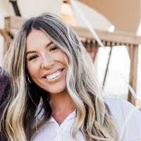 Taylor Landrum's Instagram, Twitter & Facebook