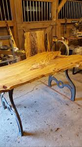 Natural Edge Elm Table With Christian Drake Cast Iron Legs Created By Kevin Vinnicombe Of Kevazingo In Pomfret Ct Vie Mesa Churrasqueira Arte Em Madeira Mesa
