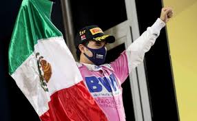 El anuncio de pérez se da en medio de las especulaciones de que sebastian vettel se sumaría al el piloto mexicano de racing point sergio pérez anunció el miércoles que dejará el equipo de la. Checo Perez Se Lleva Una Victoria De Locos Que Reivindica Su Continuidad Hoy