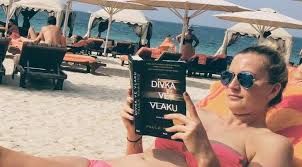 Srl spring invitational clarksville, usa, women. Relax V Dubaji Petra Kvitova Vystavila Svoje Stihle Sexy Telicko V Plavkach O2