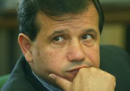 Mayor's votes show ins, outs of conflict law