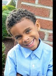 Teenage boys who want a lot of lengths and have naturally wavy or curly hair can easily allow the volume of their curls to create a unique design. Little Black Little Cute Boys With Curly Hair Novocom Top