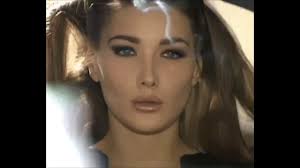 After a wardrobe change they depart for an official dinner at panchavati, prime minister manmohan singh's residence. 90s Supermodel Carla Bruni Youtube