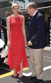 Prince albert and princess charlene of monaco welcomed their guests to the traditional reception in the cour d'honneur of the prince's palace. Princess Charlene Stuns In Scarlet At Monaco Grand Prix Daily Mail Online
