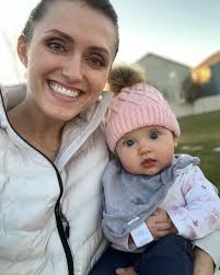 ✨Aurie Jaye Hubbard✨Born May 25th • 8lbs • 21” • Some of my favorite  pictures from the few days of AJ's life. We feel so blessed to have this  little girl in