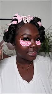 Ashley Jefferies's Instagram, Twitter & Facebook