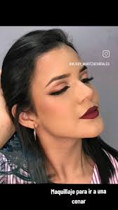 Maquillaje sencillo usando tonos coral con labios color vino y con  delineado al estilo foxy eyes para lograr una mirada más rasgada  #maquillaje #panama🇵🇦 #foxyeyes #beauty #beautystudio ...