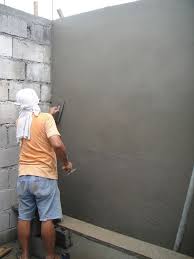 Wande Verputzen Tipps Und Anleitung Zum Selbermachen Diy Wandverkleidung Zenideen Wand Verputzen Verputzen Aussenwand Verputzen