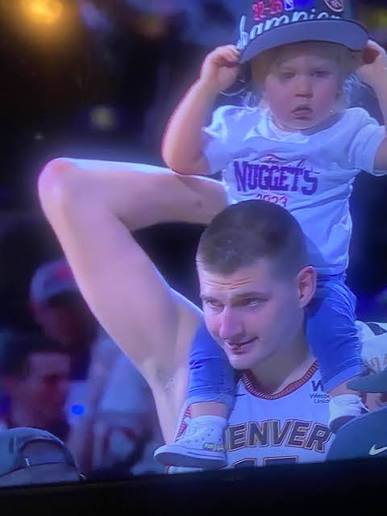 Daddy, I'm here… don't cry” 😢 — In a moment that has shaken fans everywhere, Nikola Jokic was reportedly brought to tears by his daughter's gentle words amid growing retirement fears 😳.