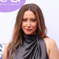 Janet Jackson's 3-Year-Old Son Plays Violin & Celllo