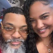 Amanda Bunch and Ronnie Williams's Wedding Registry