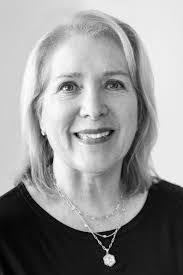 Peggy Manis's Instagram, Twitter & Facebook