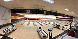 Browse through michigan bowling alleys available for sale on bizbuysell. Bowlero Lanes To Reopen In Royal Oak With Retro Feel Cocktail Lounge Crain S Detroit Business