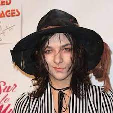 Find and save images from the palaye royale collection by paloma (sadgirlpaloma) on we heart it, your everyday app to get lost in what you love. Emerson Barrett Birthday Real Name Age Weight Height Family Contact Details Girlfriend S Bio More Notednames