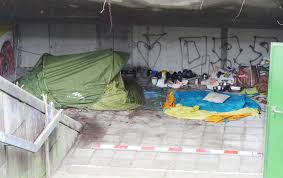 Alg ii ohne festen wohnsitz. Obdachlose In Karlsruhe Unterkunfte Essen Kleidung Meinka