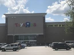 But will you like what's in the box? Shoppers Browse Aisles At Toys R Us One Final Time As Company Shuts Doors News Gwinnettdailypost Com