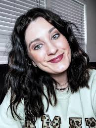 Hi everyone! 🌈✨ I'm Beng, a content creator who's all about spreading good  vibes, real talk, and a bit of humor along the way. I love connecting with  people through relatable stories,