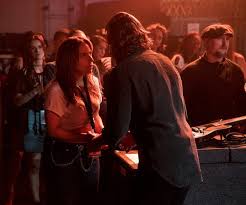 A star is born is a 1976 american musical romantic drama film directed by frank pierson, written by pierson, john gregory dunne, joan didion, and starring barbra streisand, kris kristofferson, gary busey, paul mazursky, and joanne linville. Warnerbros Com A Star Is Born 2018 Movies