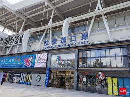 Aug 09, 2021 · 港珠澳大橋香港口岸設有港珠澳大橋香港口岸公共運輸交匯處，有9條現有的「a」線機場巴士更改走線至途經港珠澳大橋香港口岸，1條「a」線機場巴士及14條夜間專營巴士路線以香港口岸作總站，另外新設3條「b」線專營巴士路線以及一條專綫小巴 。 Wskdov15y0zevm
