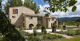 Bastide Les Vallats La Coquillade France Menerbes Unique In The World Luxury Meets Spaciousness To Offer An Relais Chateaux Maison En Pierre Belle Maison