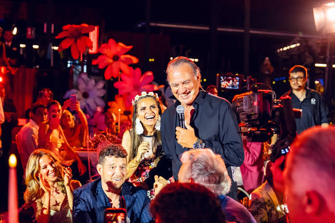 Michael Bublé declarándose fan de Bertín, el discurso de Telma Ortiz y Plácido Domingo cantando el Cumpleaños Feliz a Banderas: así ha sido la gala de Starlite | Famosos
