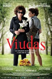 Dice que es tímida y muy diferente de lo que la gente cree. Hoy A Las 22 Viudas Con Canal Volver Oficial Facebook