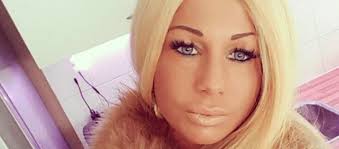 Yuk, tengok potret budi floris de jongh yang tak kalah memesona dengan adiknya. Samantha Barbie En Verloofde Van Ex Michael Halen Keihard Uit Naar Elkaar Beelden