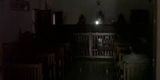 Pak udin ternyata juga salah. Foto Sering Mati Lampu Pengadilan Seluma Bersidang Pakai Senter Dan Lilin
