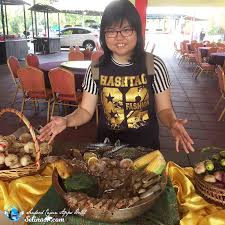 This garlic butter sauce uses real butter and fresh garlic. Dine Shell Out Seafood Cajun In Apps Hotel Kuala Selangor Malaysia Selina Wing Deaf Geek Blogger
