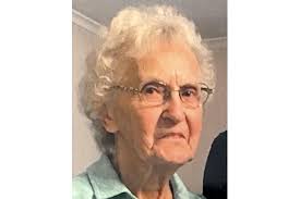 Martha Pulver's Instagram, Twitter & Facebook