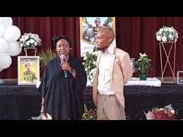 Manaka Ranaka Does A Sweet Gesture For Katlego Ranaka's Dad During Her  Memorial!!🥺😭🕊💔 - YouTube