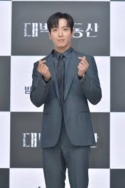 흥미돋kbs 새 수목드라마 대박부동산 포스터. G4ili9jycyugcm