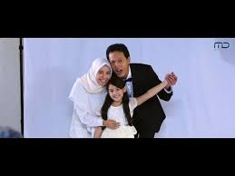 Fedi nuril, laudya cynthia bella, raline shah and others. Surga Yang Tak Dirindukan 2 On Moviebuff Com